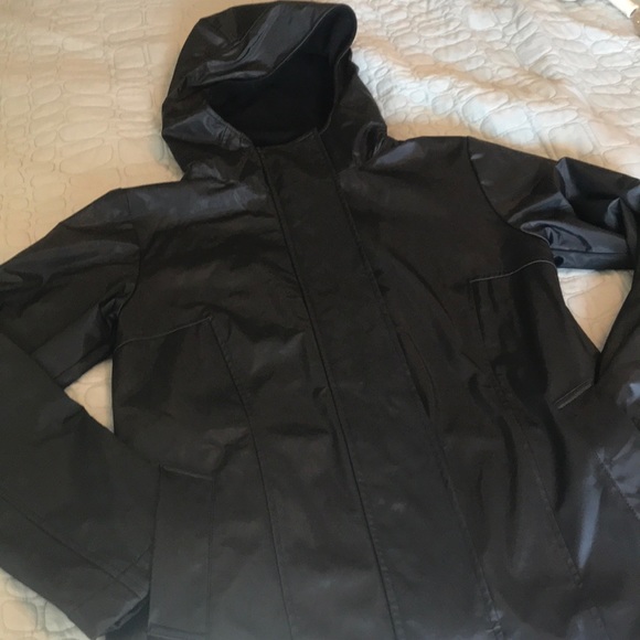 guess rain jacket